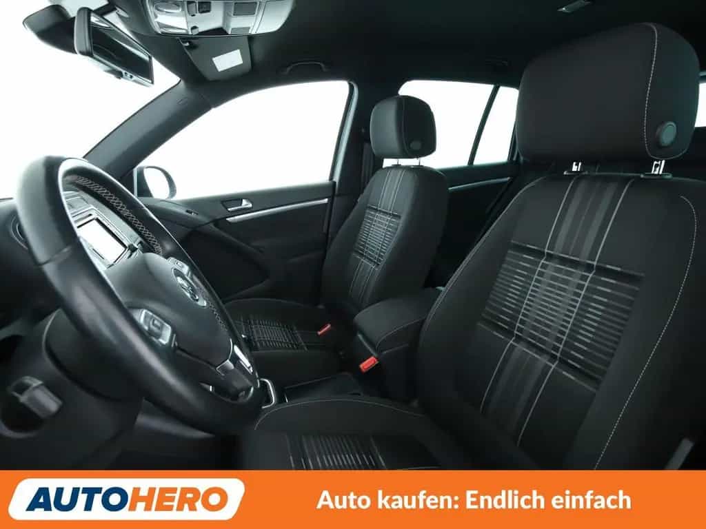 Volkswagen Tiguan 1.4 TSI Lounge Sport & Style BMT*NAVI* 02/2016-photo-9