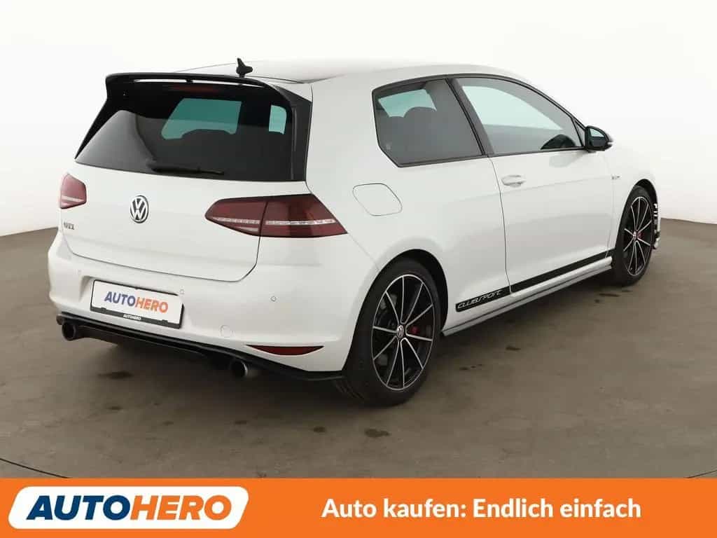 Volkswagen Golf 04/2016-photo-5