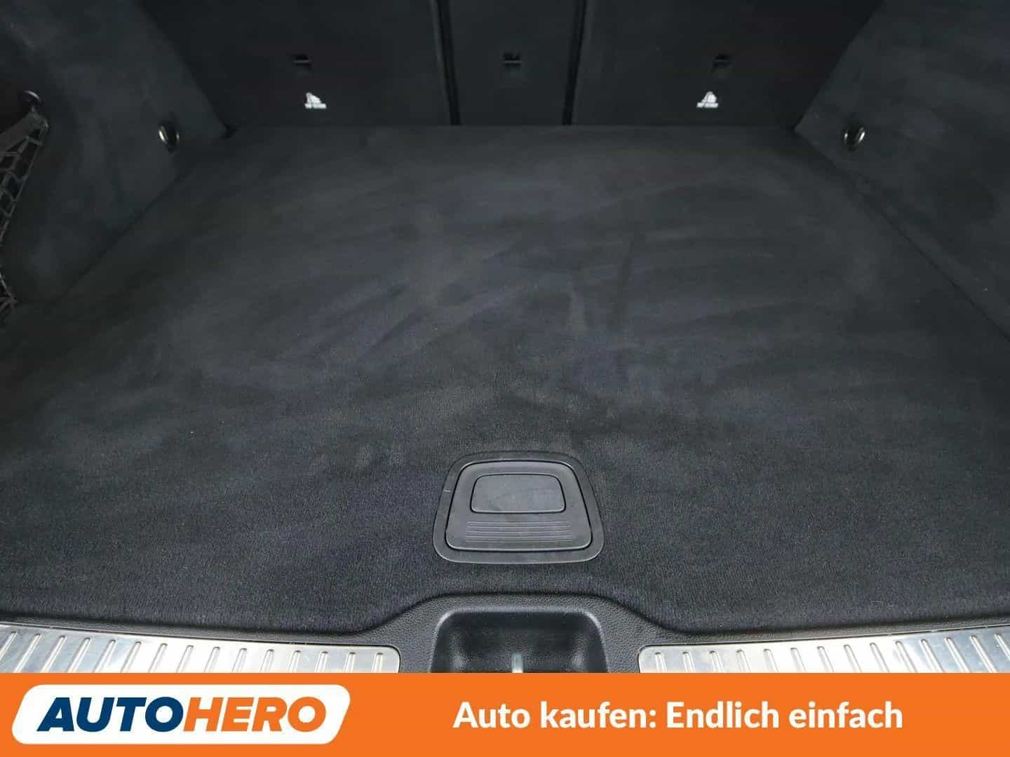 Mercedes-Benz GLC-Class 200 10/2019-photo-17