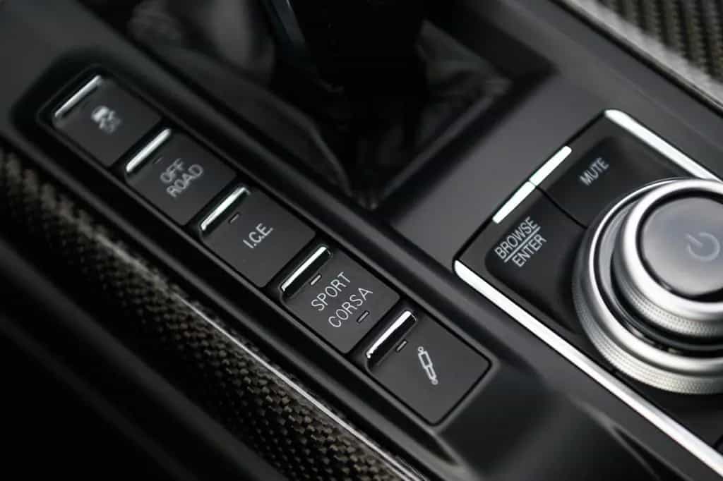 Maserati Levante 3.8 V8 Trofeo Auto 4WD 01/2022-photo-18