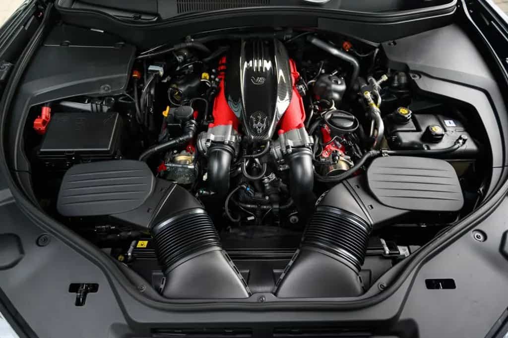 Maserati Levante 3.8 V8 Trofeo Auto 4WD 01/2022-photo-19