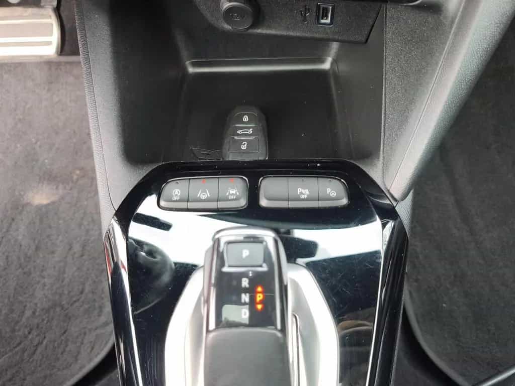 Opel Corsa F Ultimate/LED/Carplay/360Kamera 02/2021-photo-19