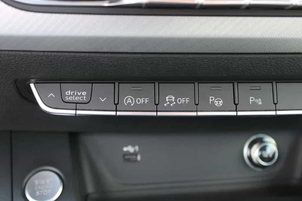 Audi A5 Cabriolet sport *DC*AirScarf*360Cam*Leder*3Z* 06/2018-photo-21