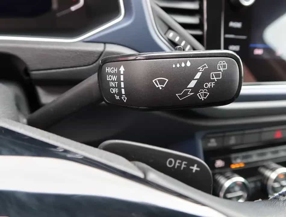 Volkswagen T-Roc R-Line*Automatik*LED*Wartungen lückenlos* 06/2020-photo-16
