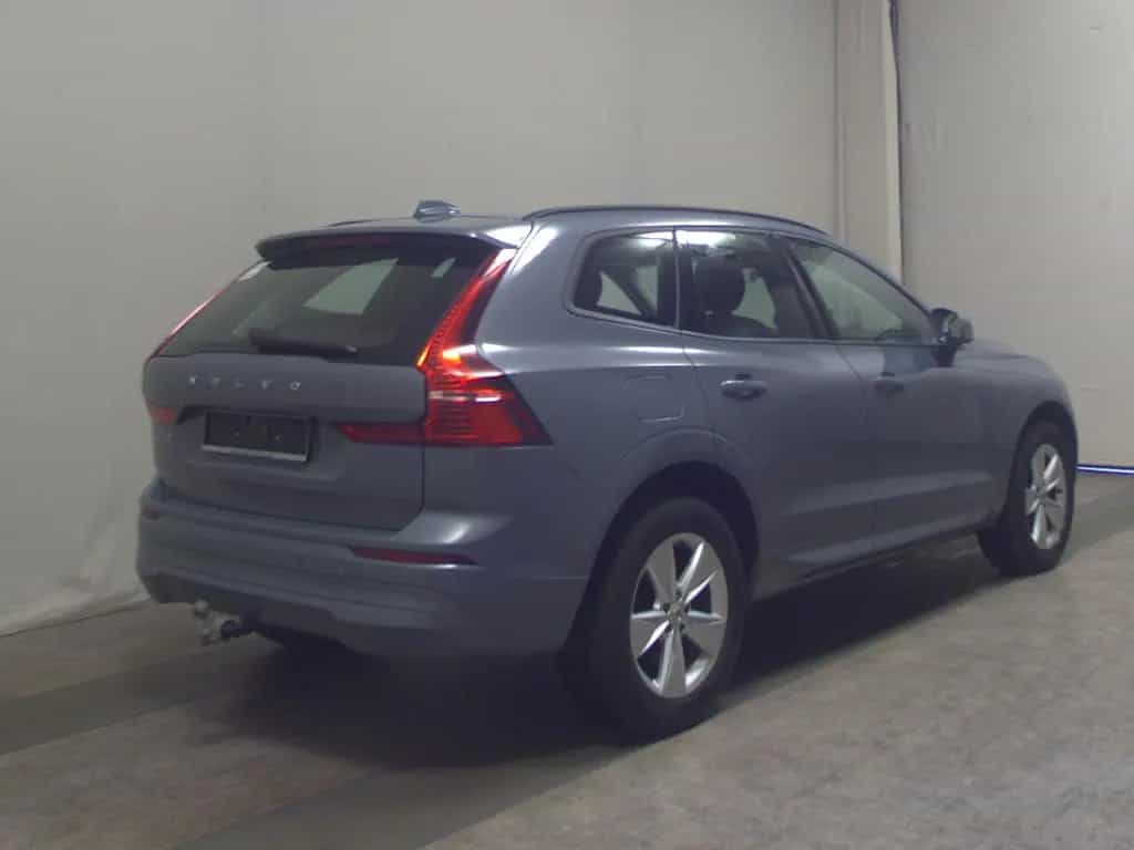 Volvo XC60 B4 Momentum Leder Navi LED RfK AHK Sound 04/2022-photo-3