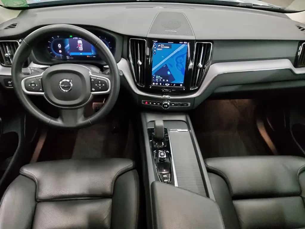 Volvo XC60 B4 Momentum Leder Navi LED RfK AHK Sound 04/2022-photo-4