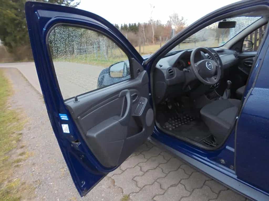 Dacia Duster 1.6 16V 105 4x2 NUR 72 Tkm TÜV NEU! 01/2015-photo-12
