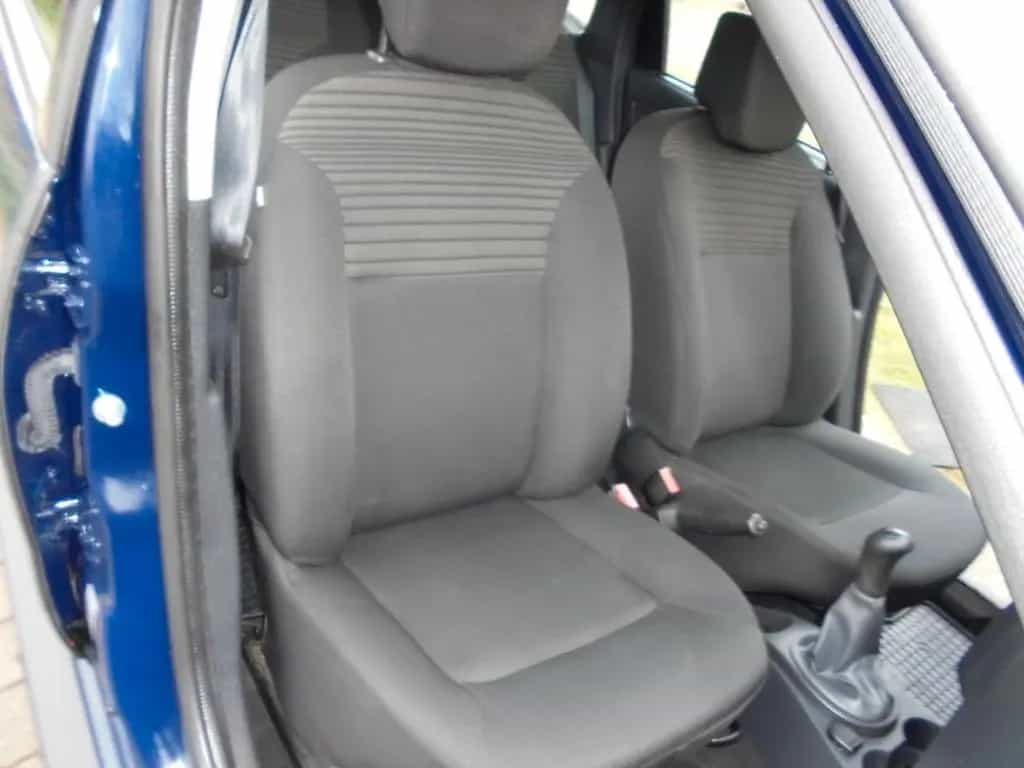 Dacia Duster 1.6 16V 105 4x2 NUR 72 Tkm TÜV NEU! 01/2015-photo-16
