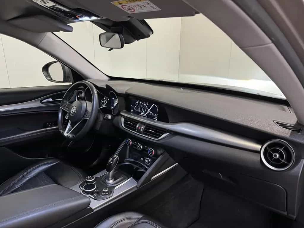 Alfa Romeo Stelvio 2.2 D Autom. - GPS - Airco - Topstaat! 06/2017-photo-11