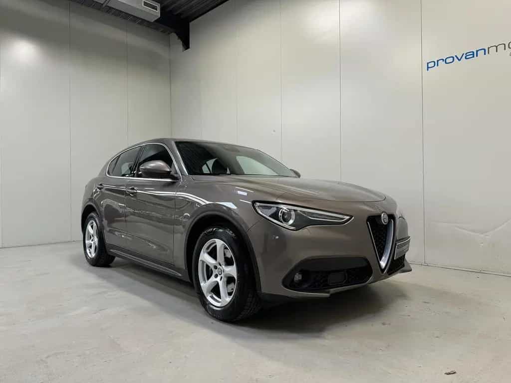 Alfa Romeo Stelvio 2.2 D Autom. - GPS - Airco - Topstaat! 06/2017-photo-3