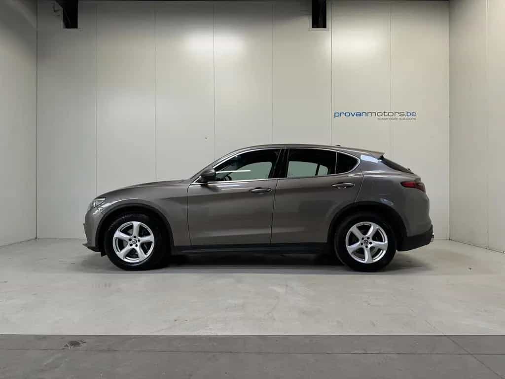 Alfa Romeo Stelvio 2.2 D Autom. - GPS - Airco - Topstaat! 06/2017-photo-6