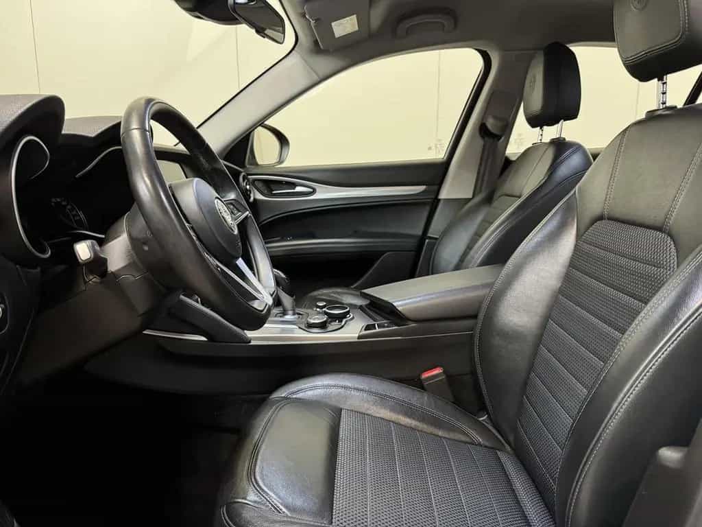 Alfa Romeo Stelvio 2.2 D Autom. - GPS - Airco - Topstaat! 06/2017-photo-7