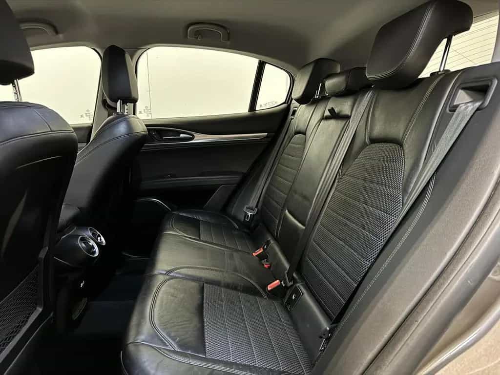 Alfa Romeo Stelvio 2.2 D Autom. - GPS - Airco - Topstaat! 06/2017-photo-8