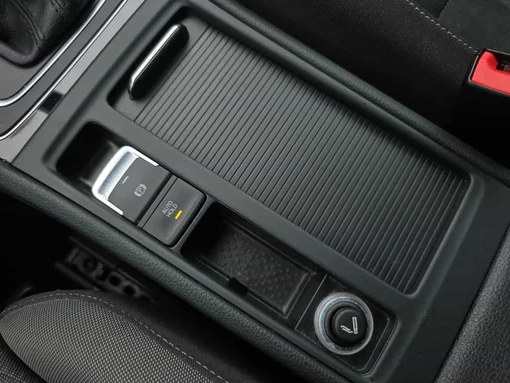 Volkswagen Golf VII Variant 1.5 16V TSI Automatik LED Navi 02/2020-photo-34