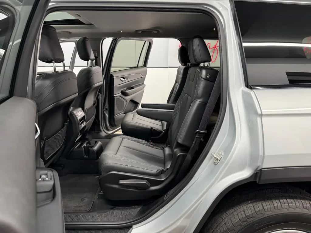 Jeep Grand Cherokee LAREDO L 4x4/Glasdach/ACC/Spur.H 07/2023-photo-23