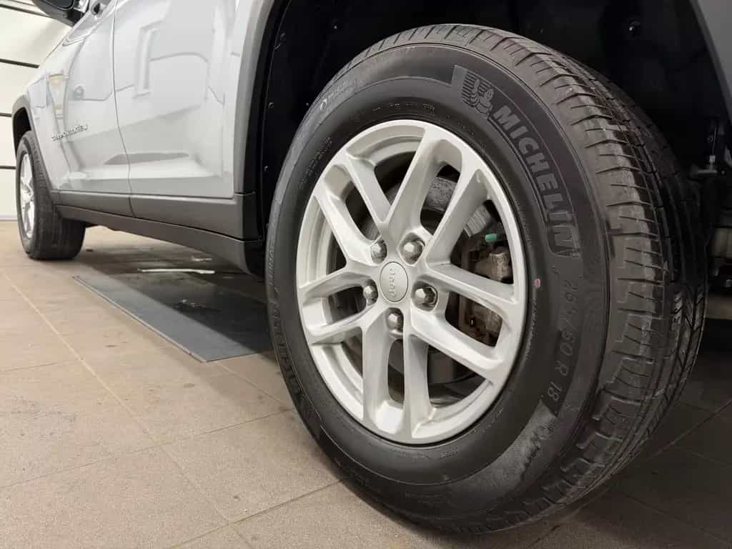 Jeep Grand Cherokee LAREDO L 4x4/Glasdach/ACC/Spur.H 07/2023-photo-8