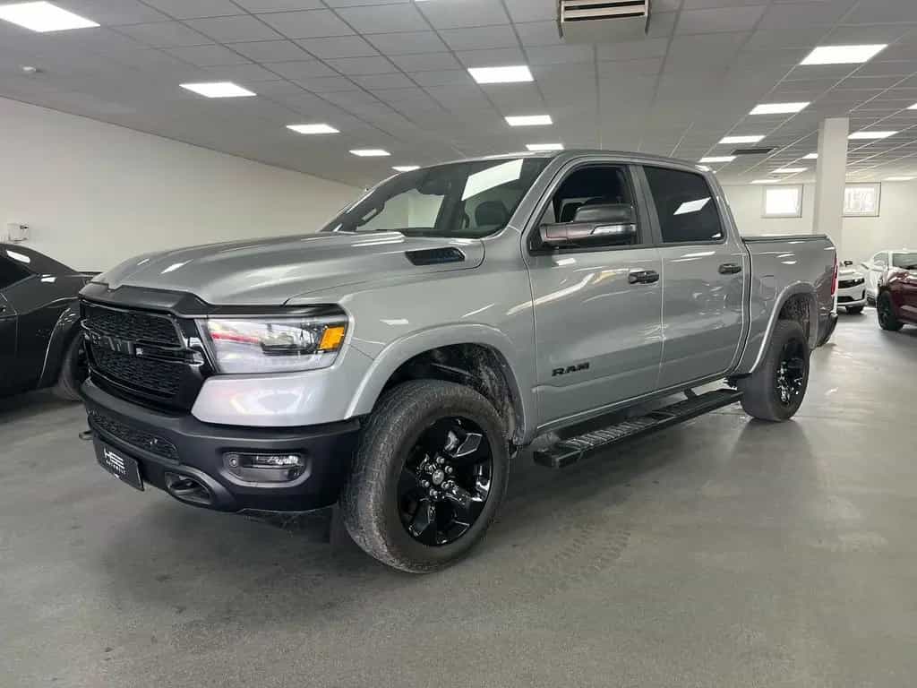 Dodge RAM 5,7l V8 *BIGHORN/12 ZOLL Display/SHZ/LED/AHK 12/2023-photo-2