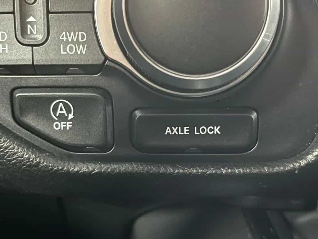 Dodge RAM 5,7l V8 *BIGHORN/12 ZOLL Display/SHZ/LED/AHK 12/2023-photo-23