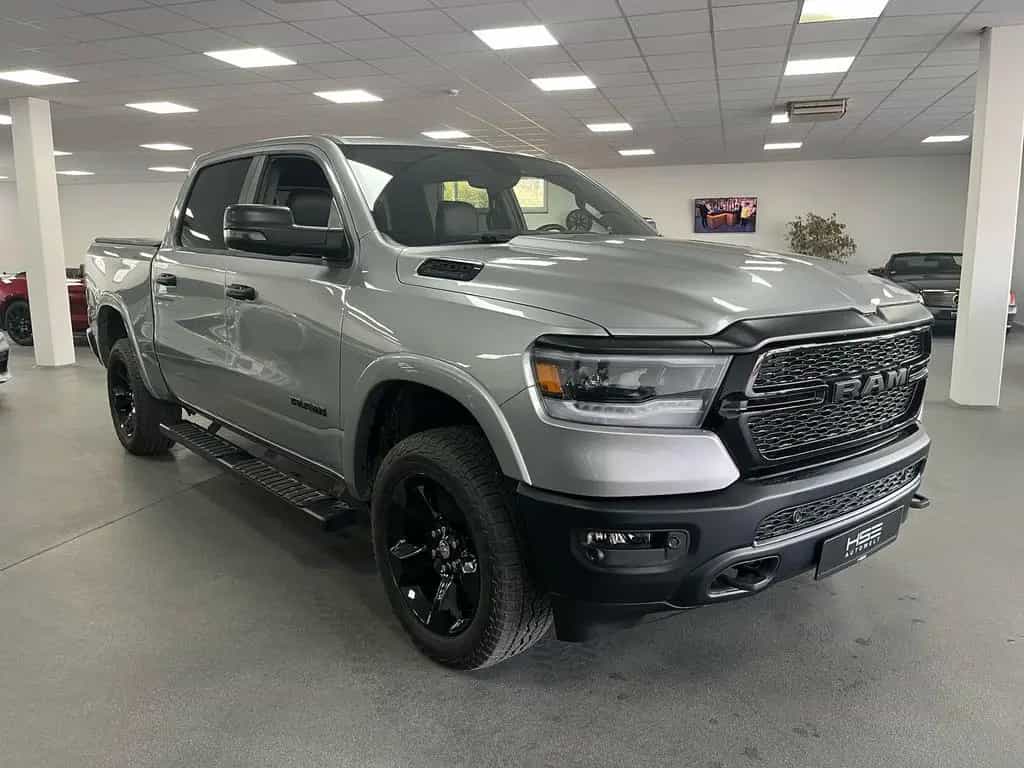 Dodge RAM 5,7l V8 *BIGHORN/12 ZOLL Display/SHZ/LED/AHK 12/2023-photo-4