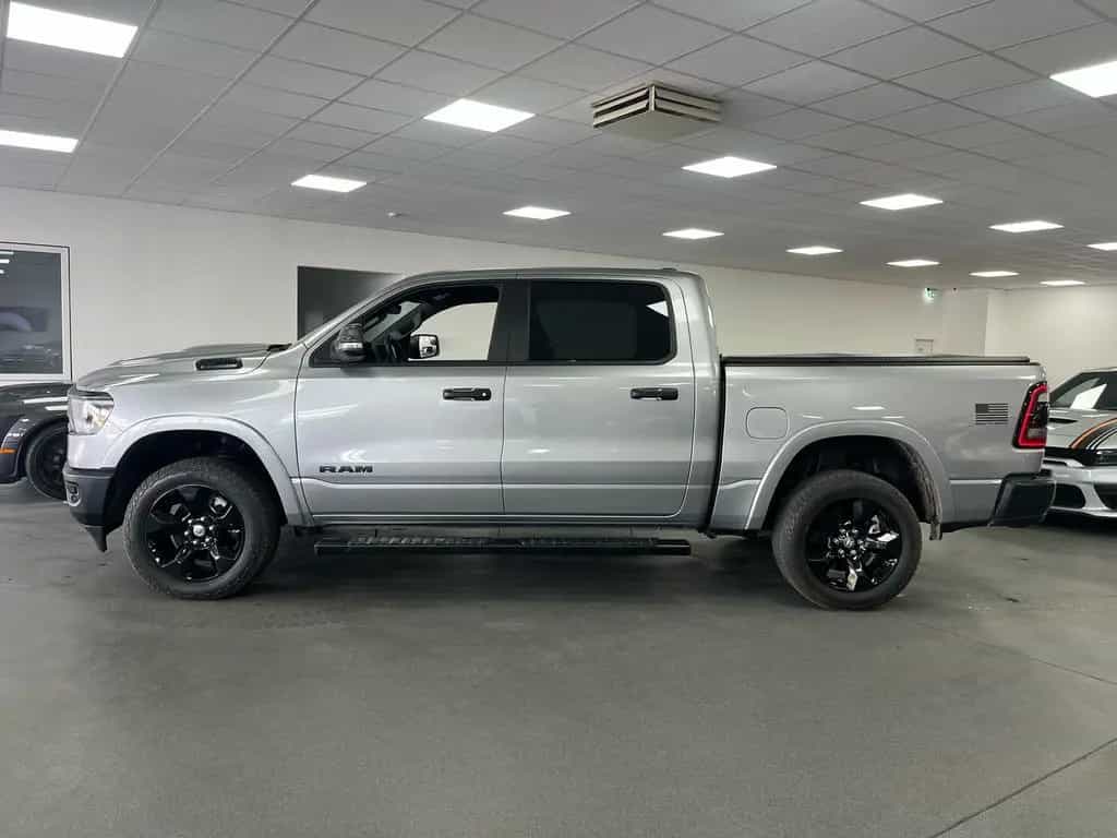 Dodge RAM 5,7l V8 *BIGHORN/12 ZOLL Display/SHZ/LED/AHK 12/2023-photo-5