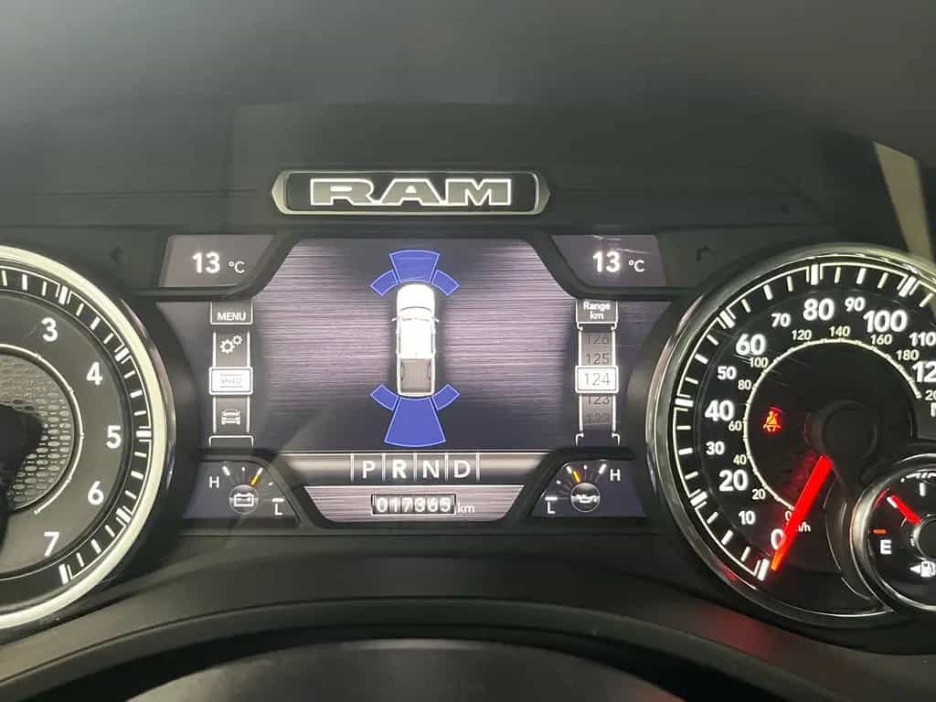 Dodge RAM 5,7l V8 *LARAMIE/12 Zoll Display/LED/AHK/SHZ 06/2023-photo-18