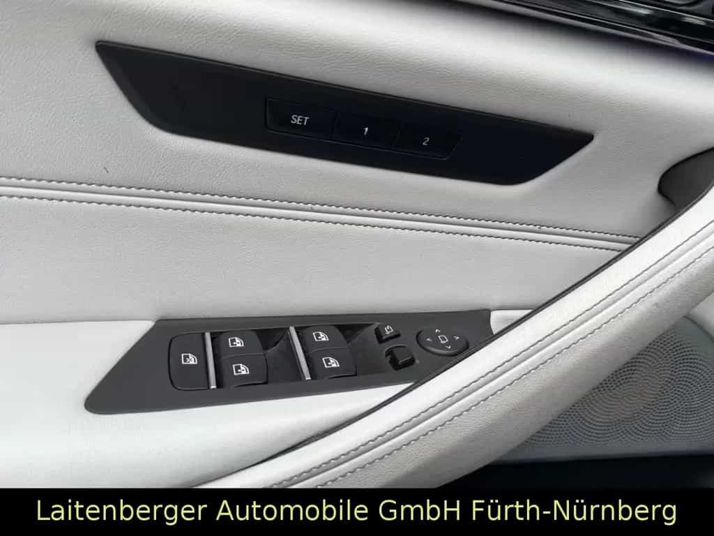 BMW M5 xDrive*HEAD-UP*SOFT-CLOSE*CARBON*B&W*360° CAM 02/2019-photo-33