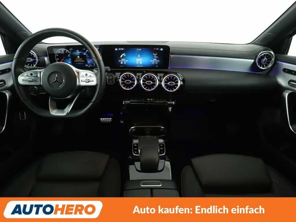 Mercedes-Benz A-Class 250 AMG Line Aut.*NAVI*CAM*LED*ACC*PDC*SHZ* 06/2019-photo-11