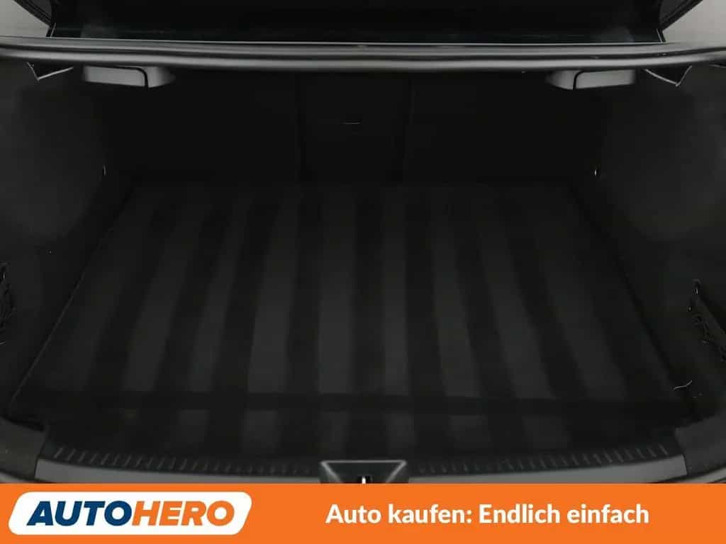 Mercedes-Benz A-Class 250 AMG Line Aut.*NAVI*CAM*LED*ACC*PDC*SHZ* 06/2019-photo-17