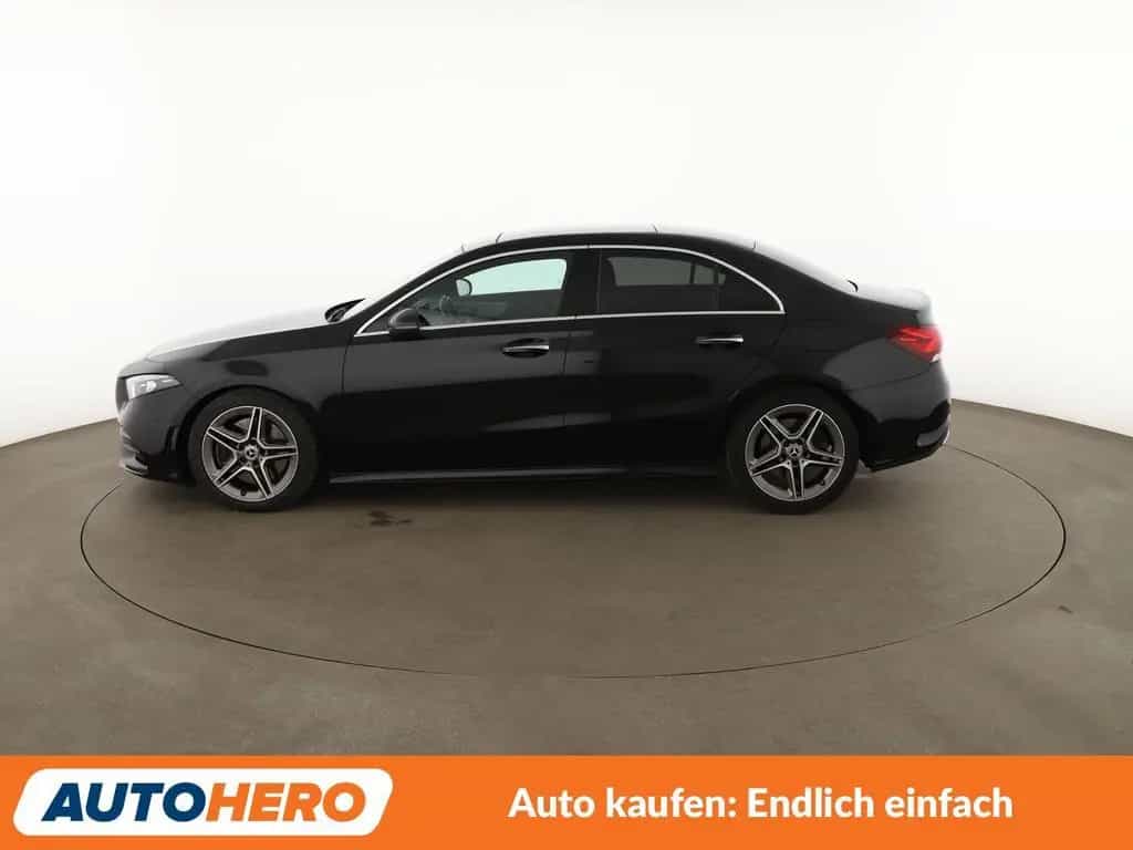 Mercedes-Benz A-Class 250 AMG Line Aut.*NAVI*CAM*LED*ACC*PDC*SHZ* 06/2019-photo-2