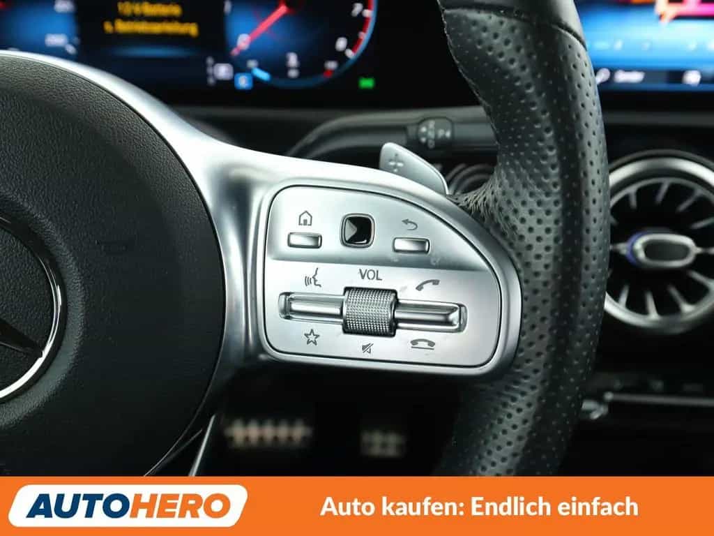 Mercedes-Benz A-Class 250 AMG Line Aut.*NAVI*CAM*LED*ACC*PDC*SHZ* 06/2019-photo-24