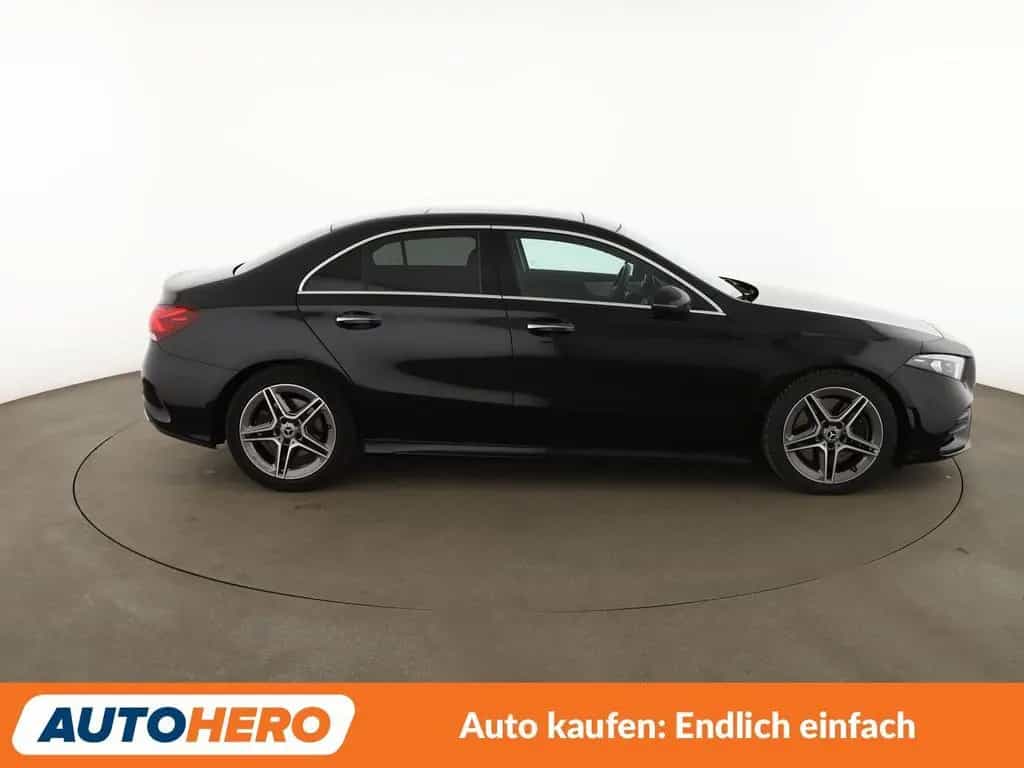 Mercedes-Benz A-Class 250 AMG Line Aut.*NAVI*CAM*LED*ACC*PDC*SHZ* 06/2019-photo-6
