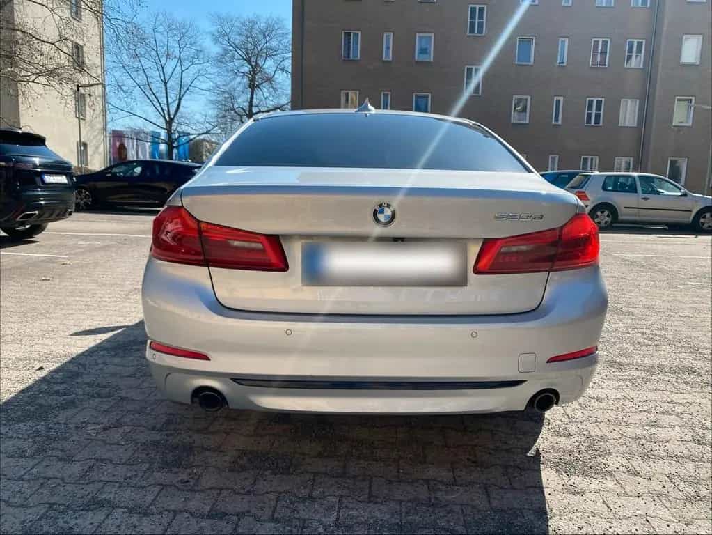 BMW 5 Series 520d Sport Line Dig. Tacho, Headup, Keyless 10/2019-photo-2