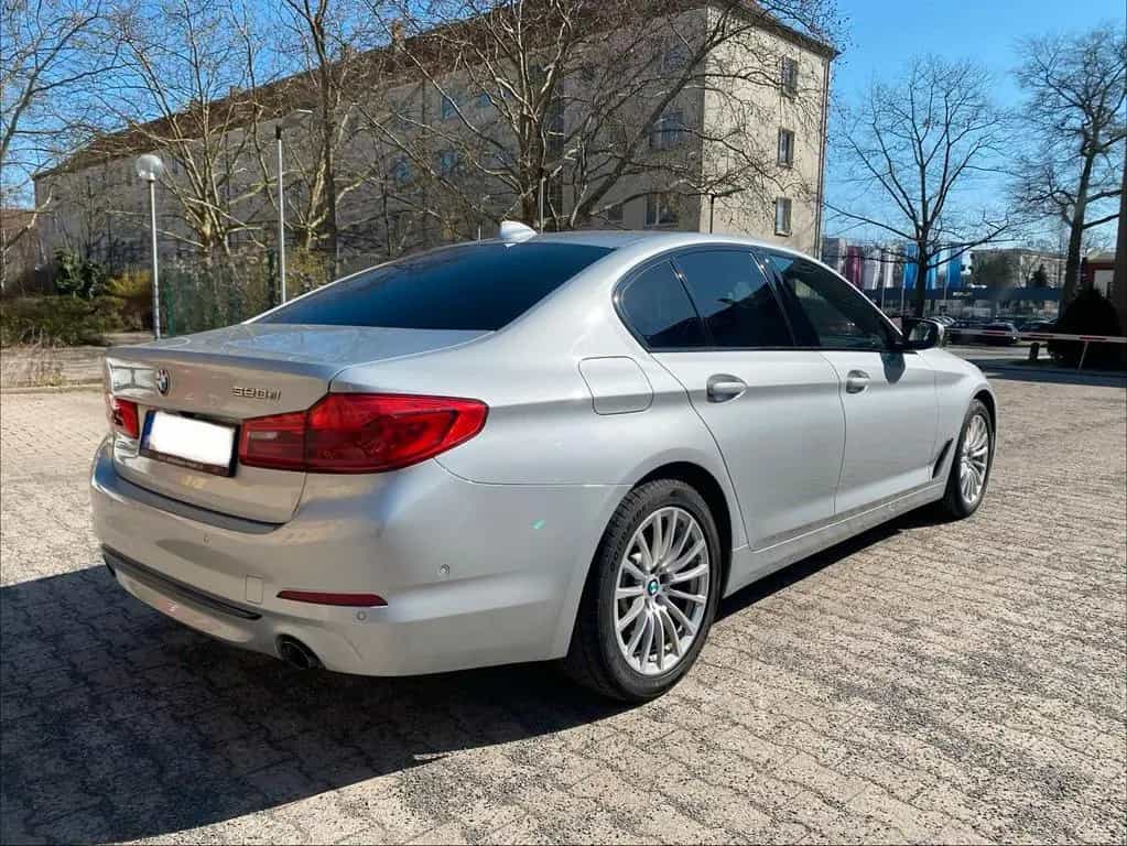 BMW 5 Series 520d Sport Line Dig. Tacho, Headup, Keyless 10/2019-photo-3