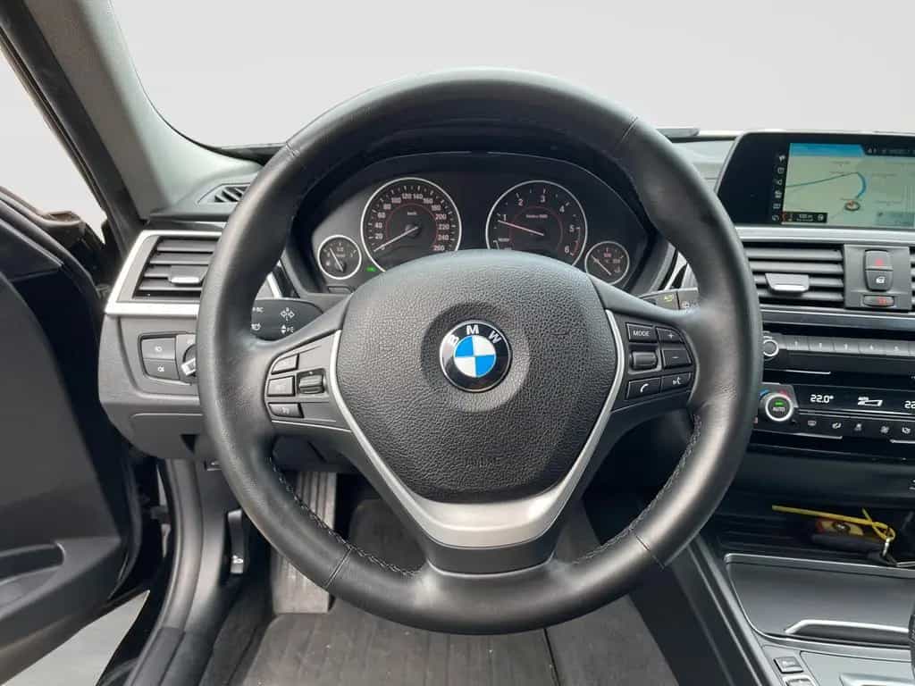BMW 3 Series 10/2018-photo-11