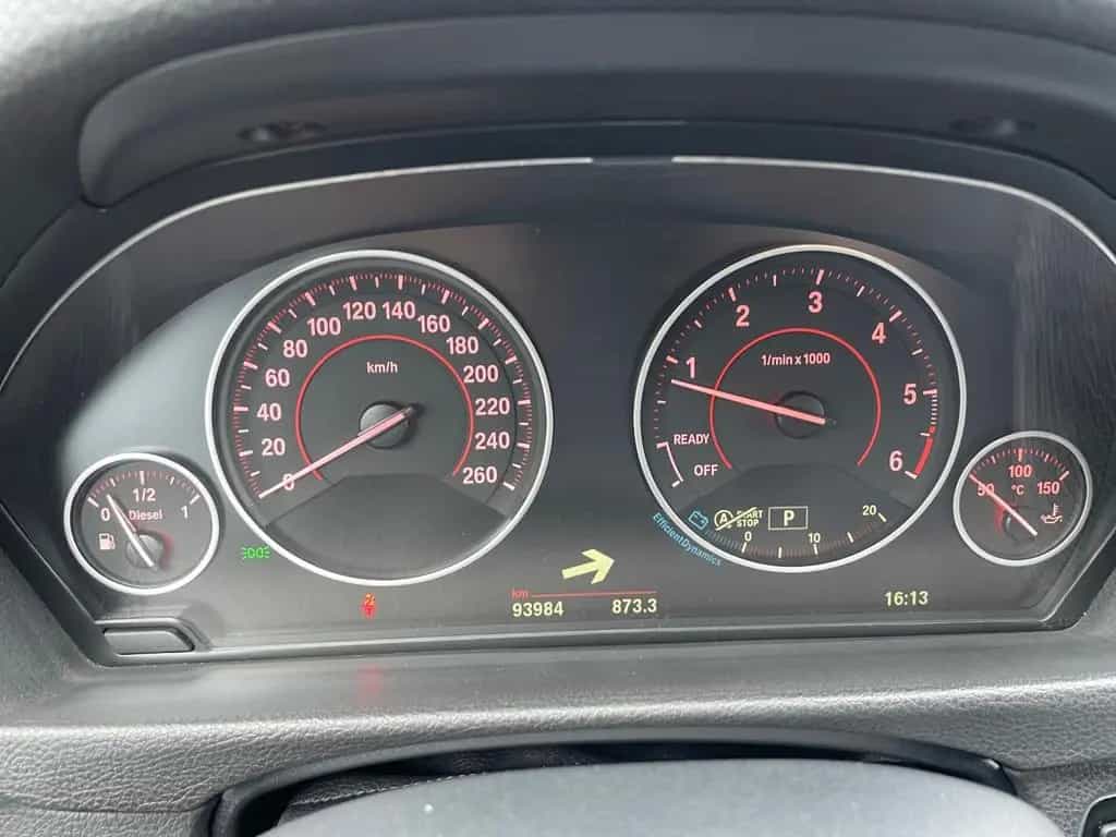 BMW 3 Series 10/2018-photo-12