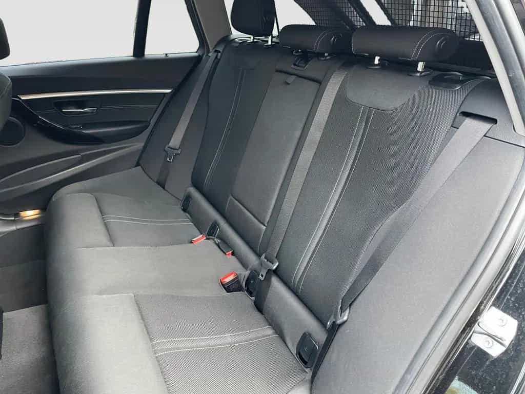 BMW 3 Series 10/2018-photo-14