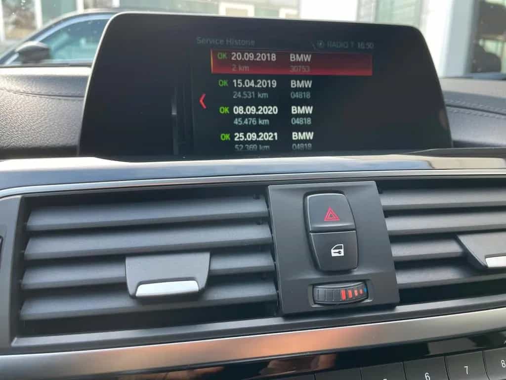 BMW 3 Series 10/2018-photo-22