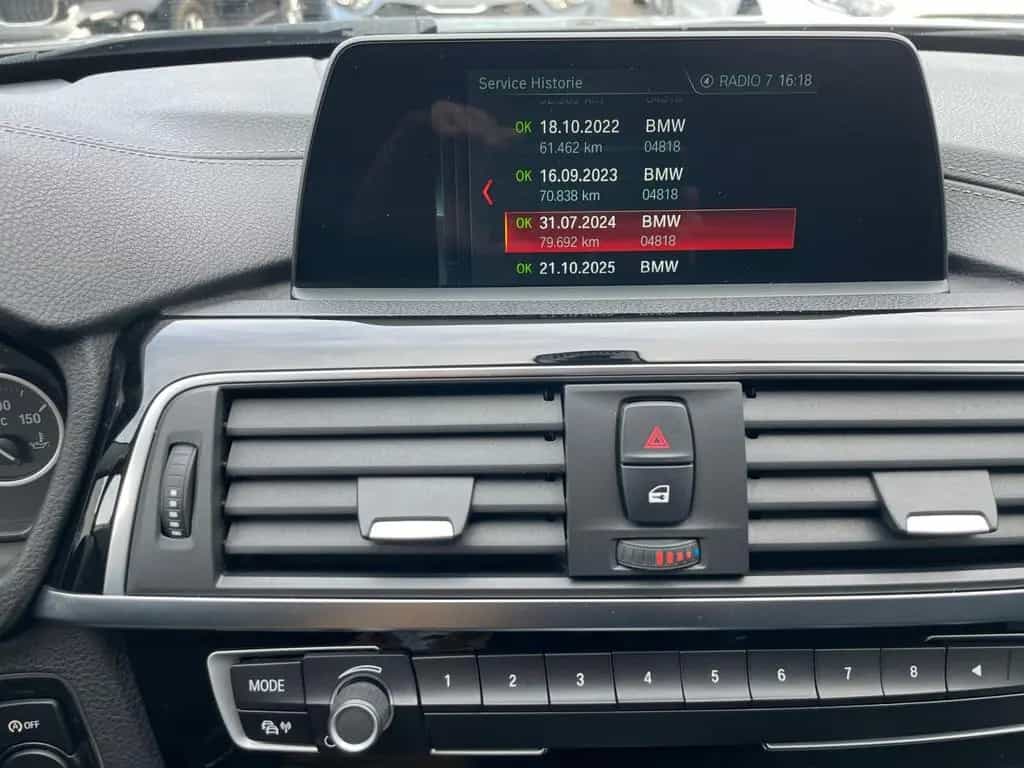 BMW 3 Series 10/2018-photo-23