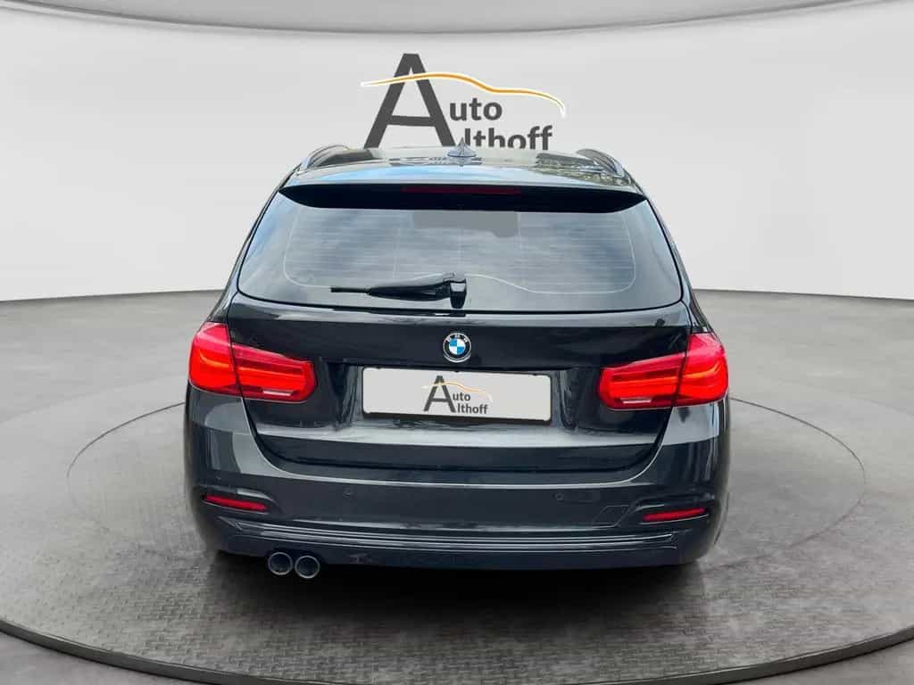 BMW 3 Series 10/2018-photo-4
