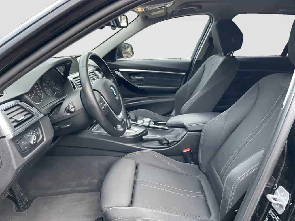 BMW 3 Series 10/2018-photo-8