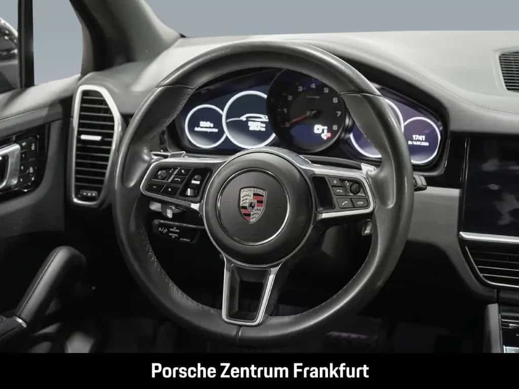 Porsche Cayenne Platinum Edition Luftfederung BOSE LED 09/2022-photo-12