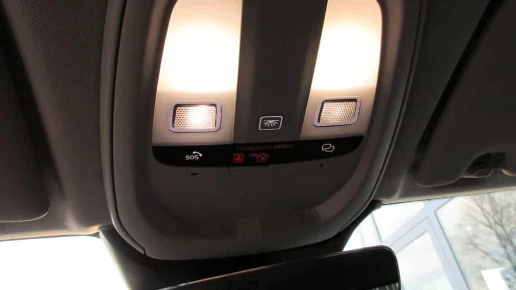 Volvo XC60 B4 | Google | LED | Tempomat | Kamera 12/2022-photo-26