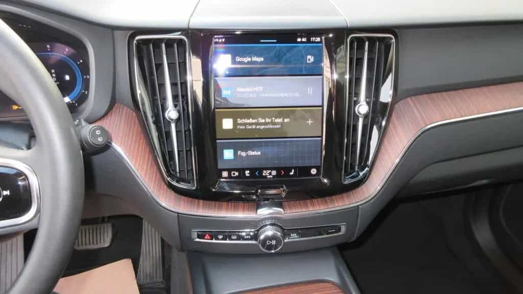 Volvo XC60 B4 | Google | LED | Tempomat | Kamera 12/2022-photo-27