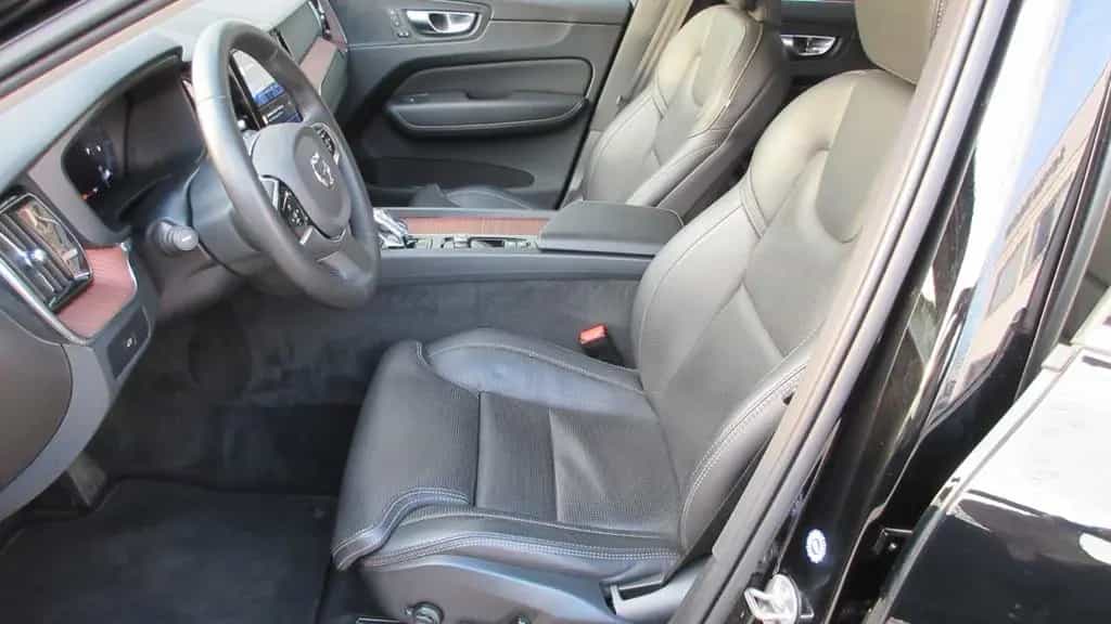 Volvo XC60 B4 | Google | LED | Tempomat | Kamera 12/2022-photo-33