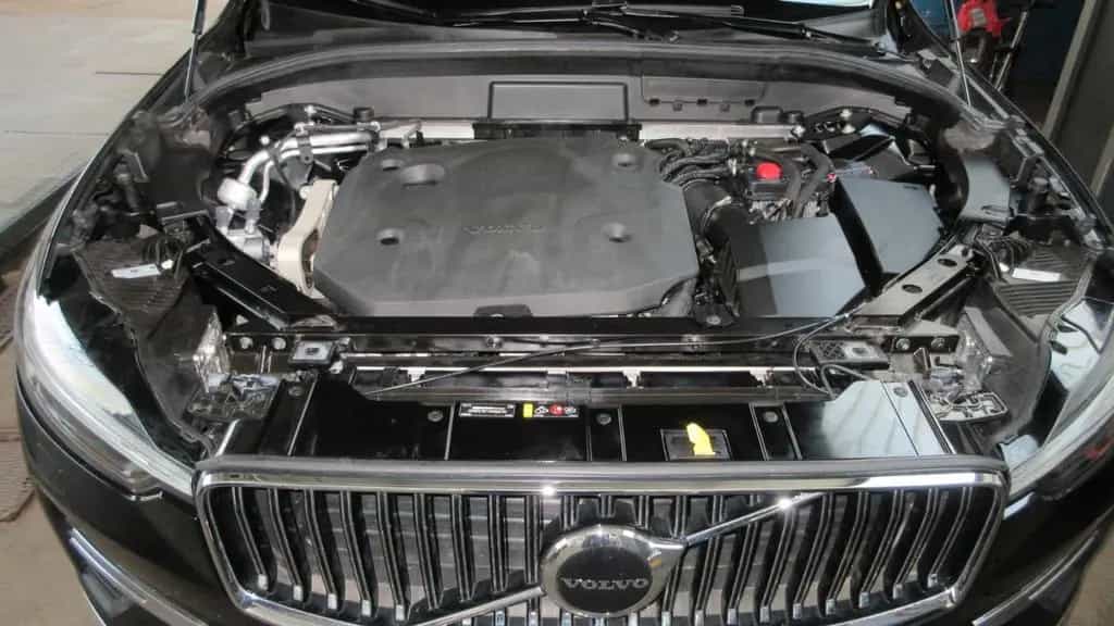 Volvo XC60 B4 | Google | LED | Tempomat | Kamera 12/2022-photo-40