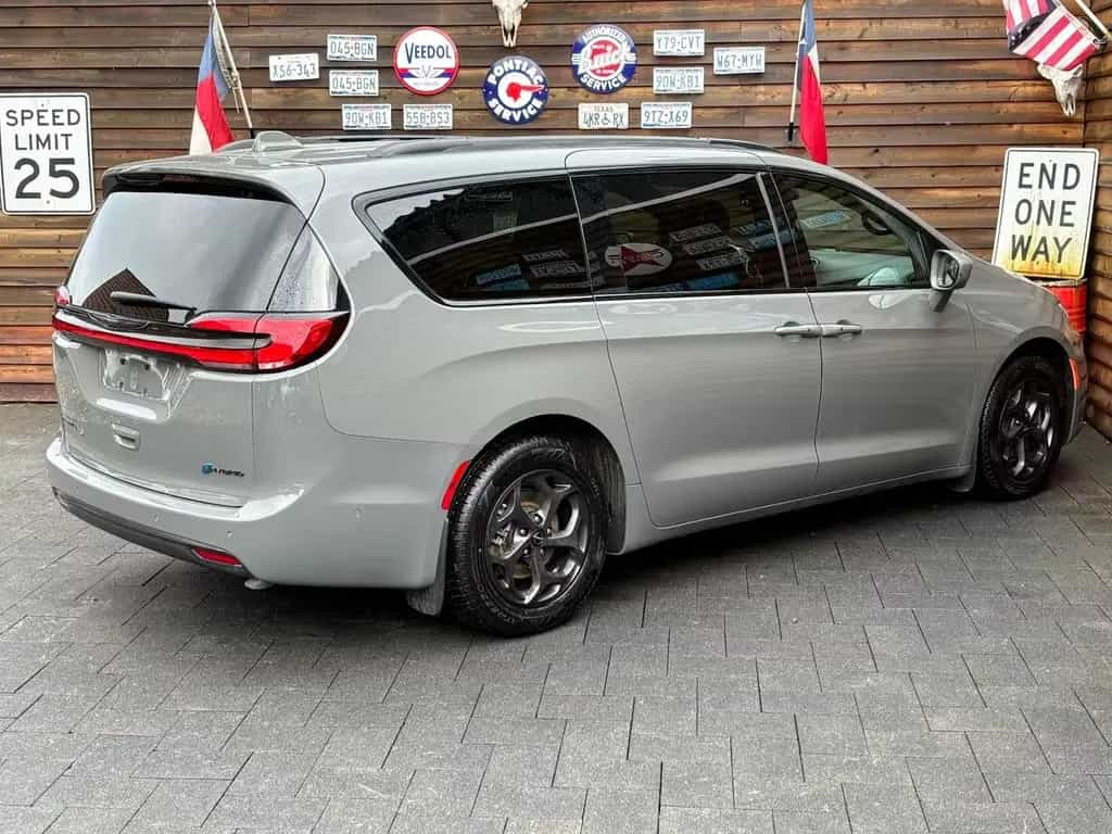 Chrysler Pacifica Hybrid LIMITED S Pano ACC LED 360° 7S. 05/2023-photo-17