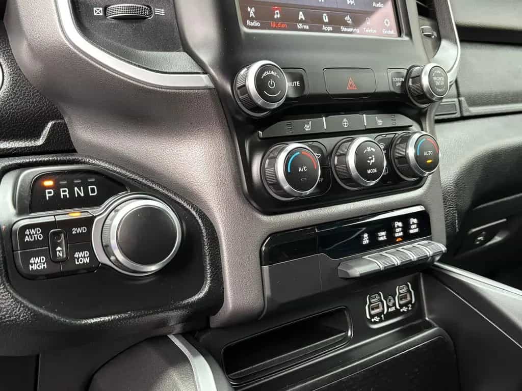 Dodge RAM 5,7 1500 4x4 OFFROAD Kamera AHK 12/2019-photo-22