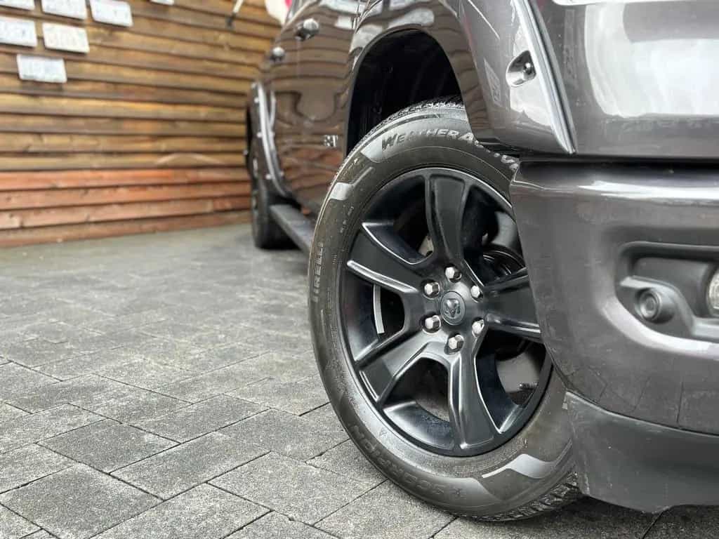 Dodge RAM 5,7 1500 4x4 OFFROAD Kamera AHK 12/2019-photo-3