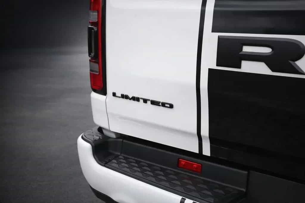 Dodge RAM 1500 4x4 CREW CAB*LIMITED*RED EDITION*LUFT* 07/2024-photo-19