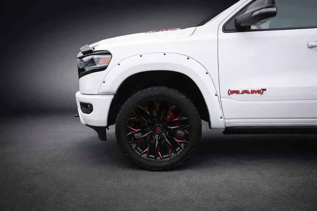 Dodge RAM 1500 4x4 CREW CAB*LIMITED*RED EDITION*LUFT* 07/2024-photo-5
